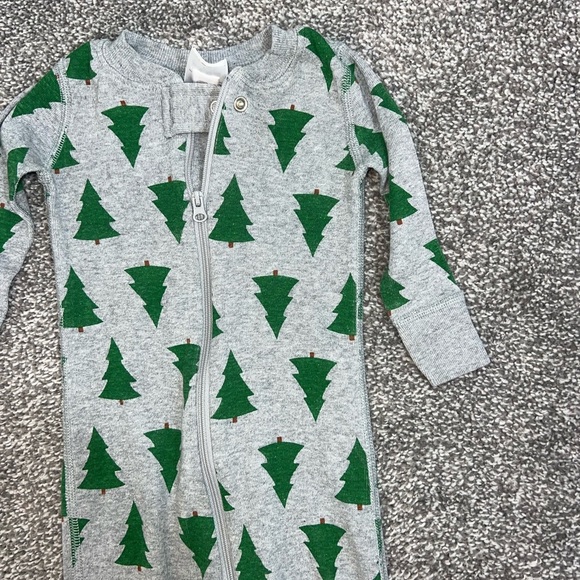 Hanna Andersson Sleeper Christmas Tree 6-12 months - Picture 6 of 12